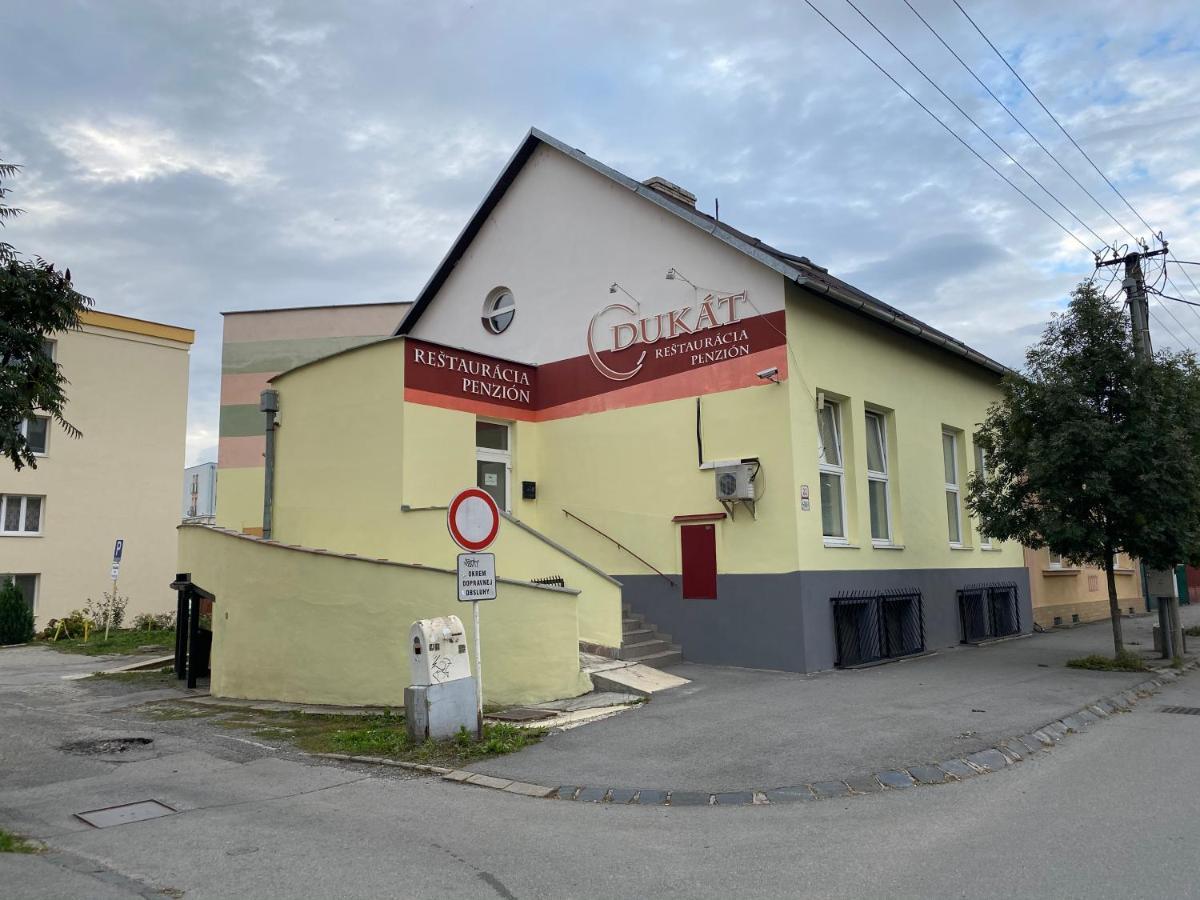 Penzion Dukat Prešov Exteriör bild