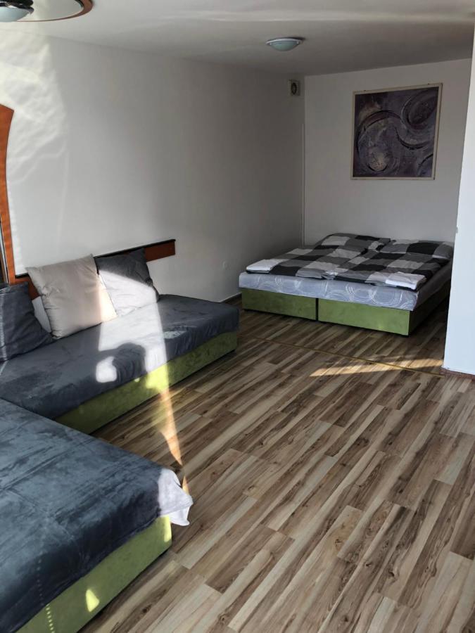 Penzion Dukat Prešov Exteriör bild